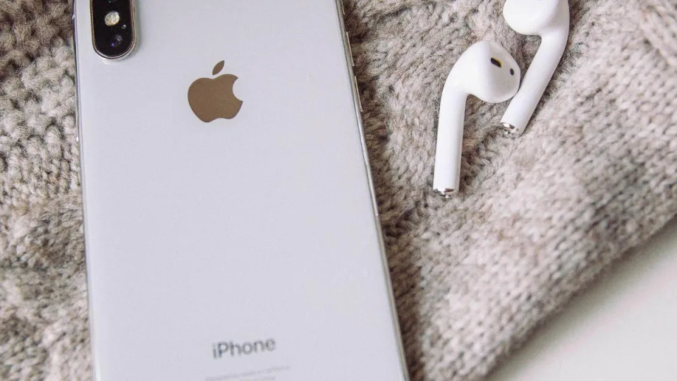 Apple loobub Sirist: šokeeriv iPhone pööre