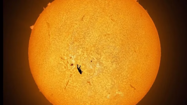 Andrew McCarthy foto langevarjurist Päikese taustal