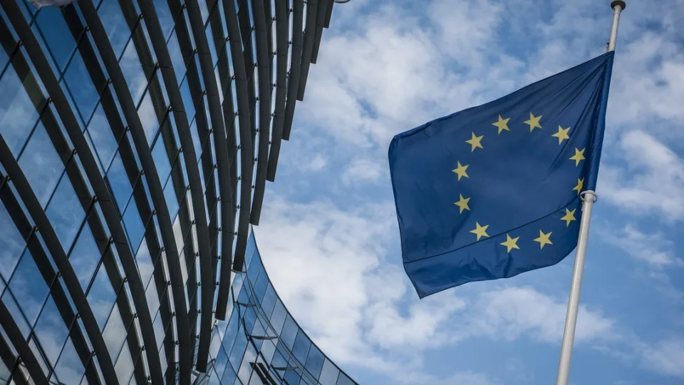 NATO tanke ei jagu: Euroopat haarab paanika