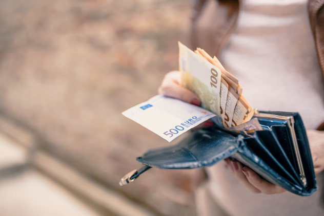 Pangakaart ja sularaha