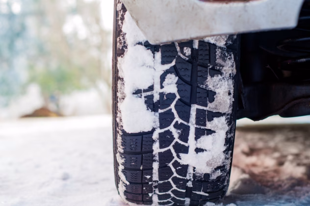 Tootja soovitatud rehvirõhu info autol