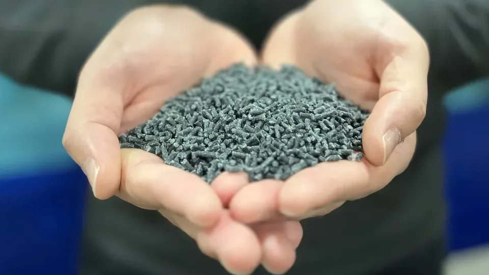 Tugevam kui teras, kergem kui plast: autoime?