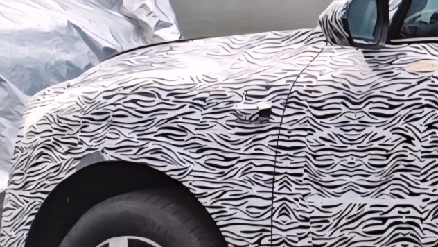 Elektrilise linnamaasturi külgvaade testisõidul