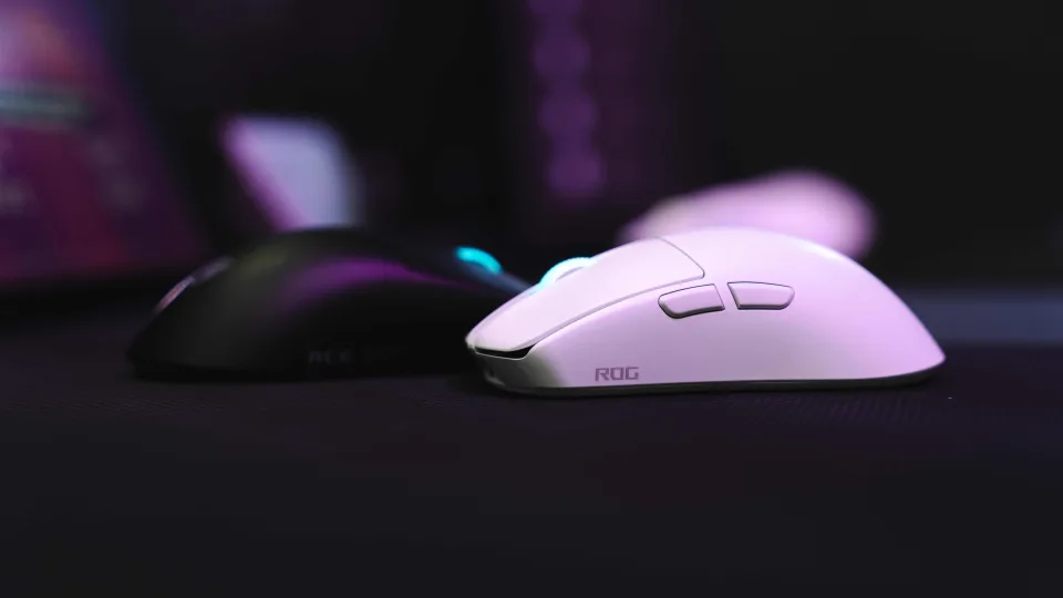 The new ROG Harpe II Ace mouse impresses with its lightness and capability
