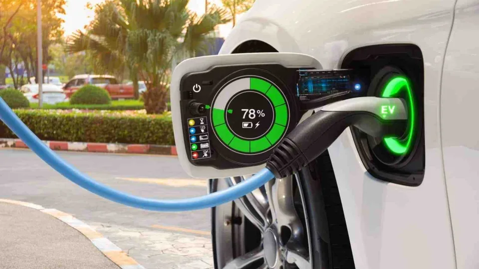 Uus uuring purustab suurima elektriauto aku müüdi