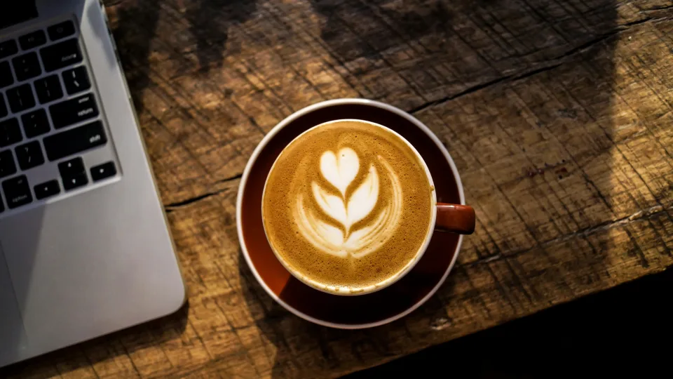Just a spoonful of pasta in your coffee: an ancient trick for the morning
