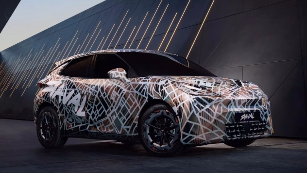 Cupra Raval linnaelektriauto külgvaates