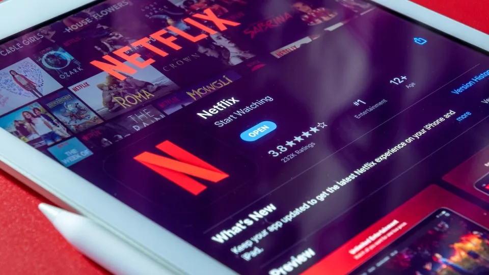 Netflix rabab mängu: Spotify podcastid vallutavad ekraanid