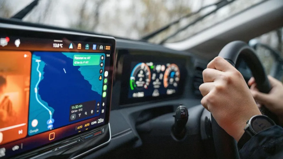 Sellise autoga ujutavad reklaamid su spidomeetri üle