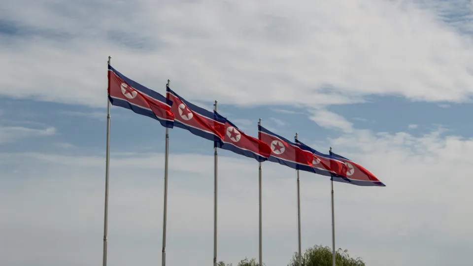 Šokeeriv põgenemine: Põhja-Korea sõdur trotsis miinivälja