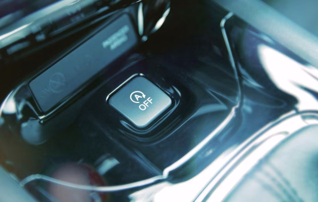 Auto start-stop-süsteem foori taga