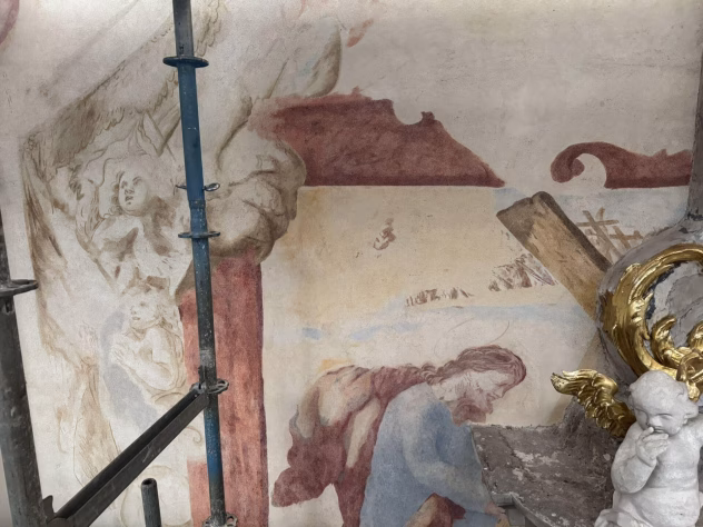 Verkiai Kalvarijų kiriku seintel leitud freskod