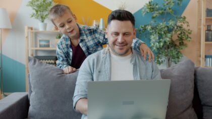 Pereelu Eestis pärast hübriidtöö levikut: kuidas jagada aega töö, laste ja iseenda vahel?