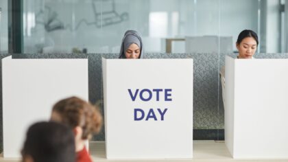 Demokraatia surve all: mis juhtub, kui valimisi peetakse, aga võimu tegelikult ei vahetata