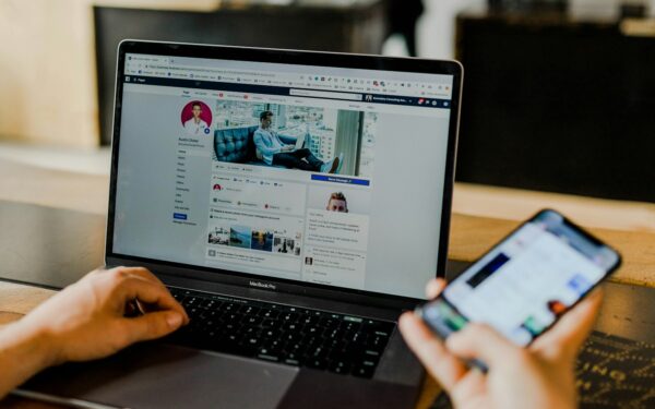 Facebooki gruppidega targalt ümberkäimine: mida jagada, millal lahkuda ja kuidas end kaitsta