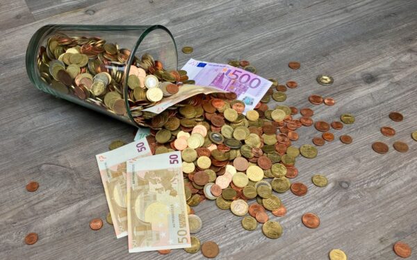 Inflatsioon ja sinu hoiused: mis juhtub rahaga pangakontol ning millal tasub otsida alternatiive