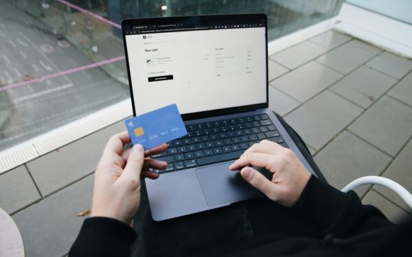 Interneti pangakonto turvaline kasutamine: olulised võtted, mida iga klient peaks teadma