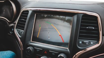 Parkimisandurite roll tänapäeva autodes: mugav abi või ohtlik harjumus?